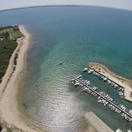 別荘 Peroika House